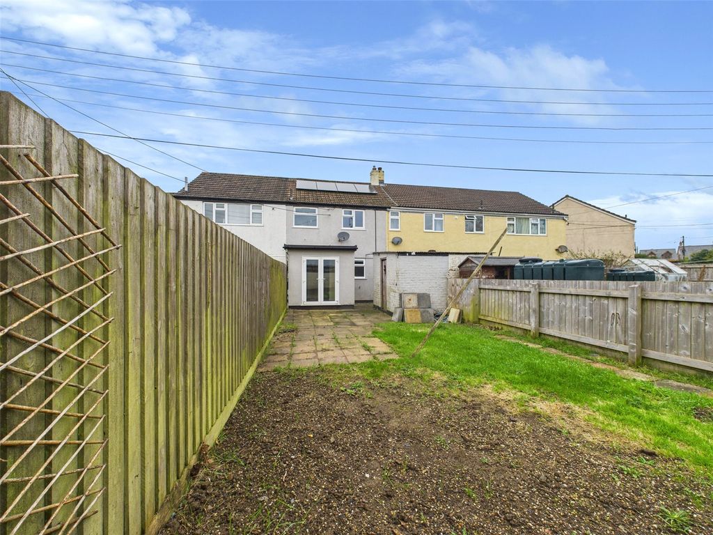 Property photo 2 of 17 Picture No. 16