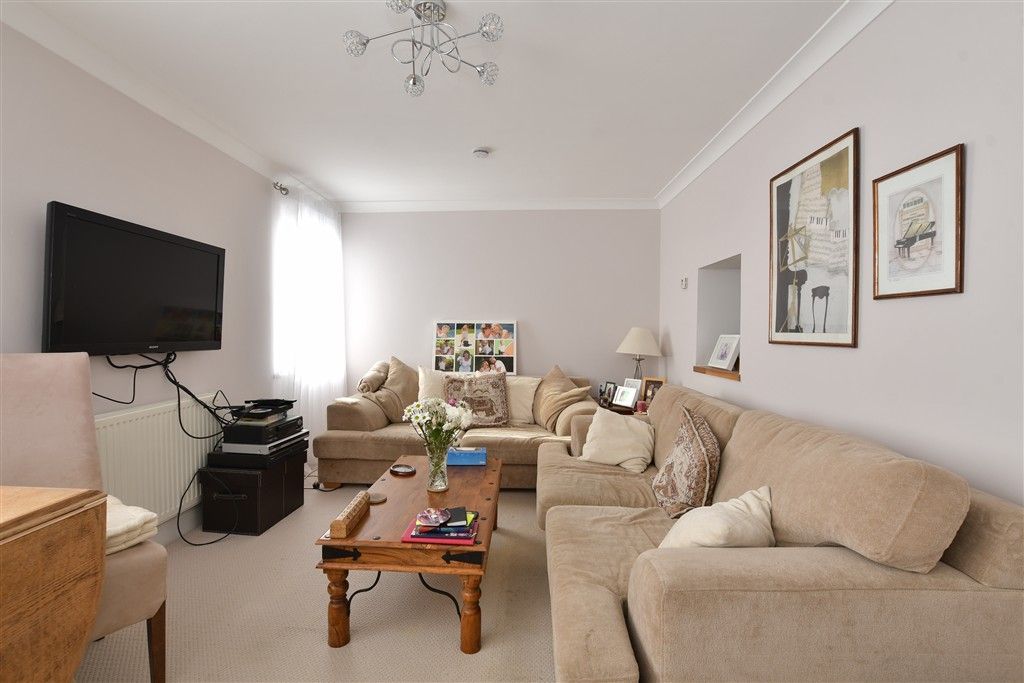 Property photo 2 of 10 Lounge/Dining Room