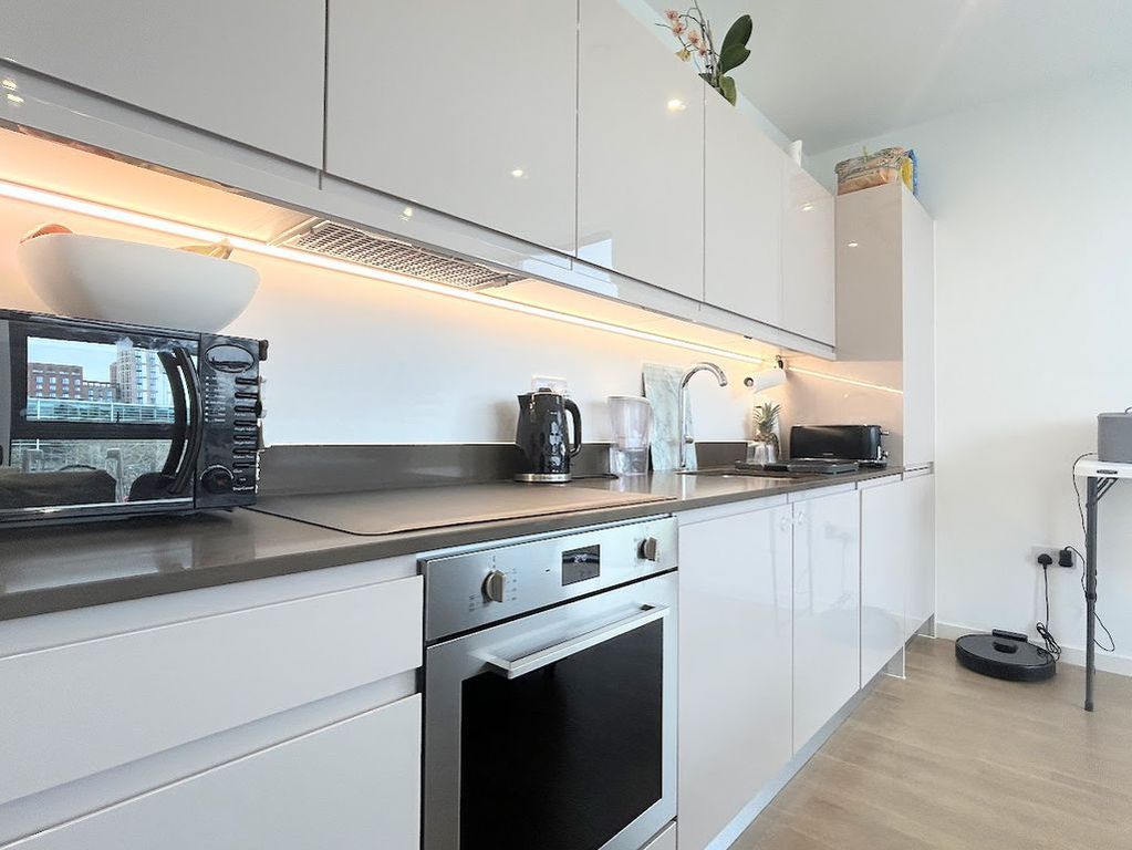 Property photo 3 of 7 Photo 2