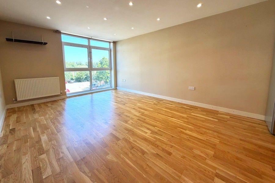 Property photo 2 of 6