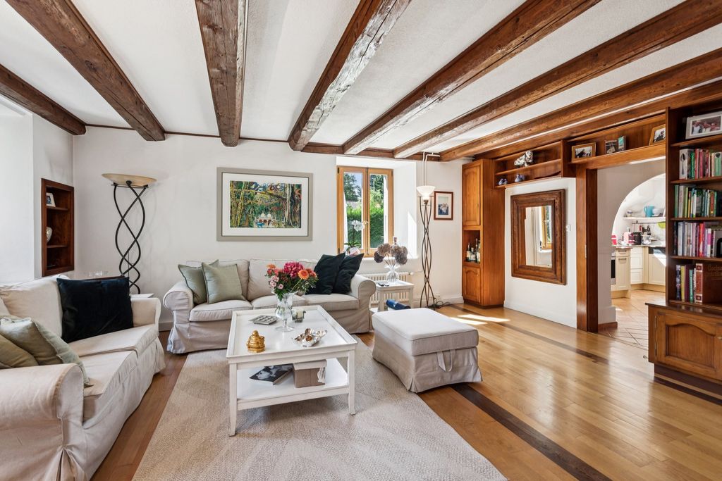 Property photo 2 of 13