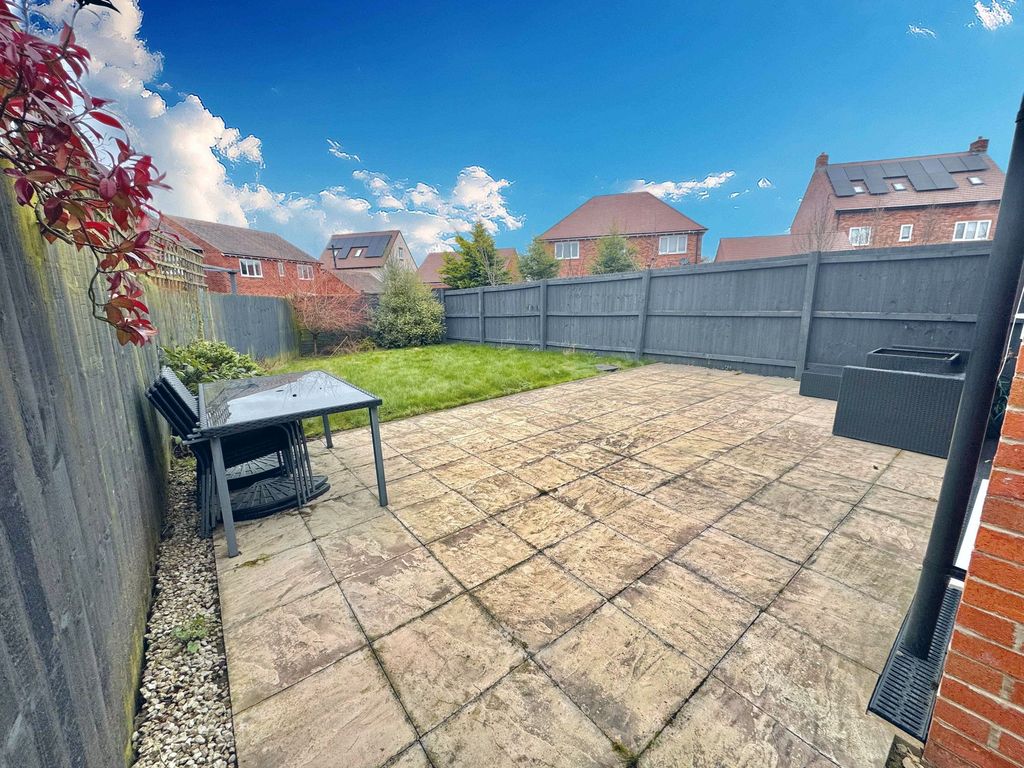 Property photo 2 of 22