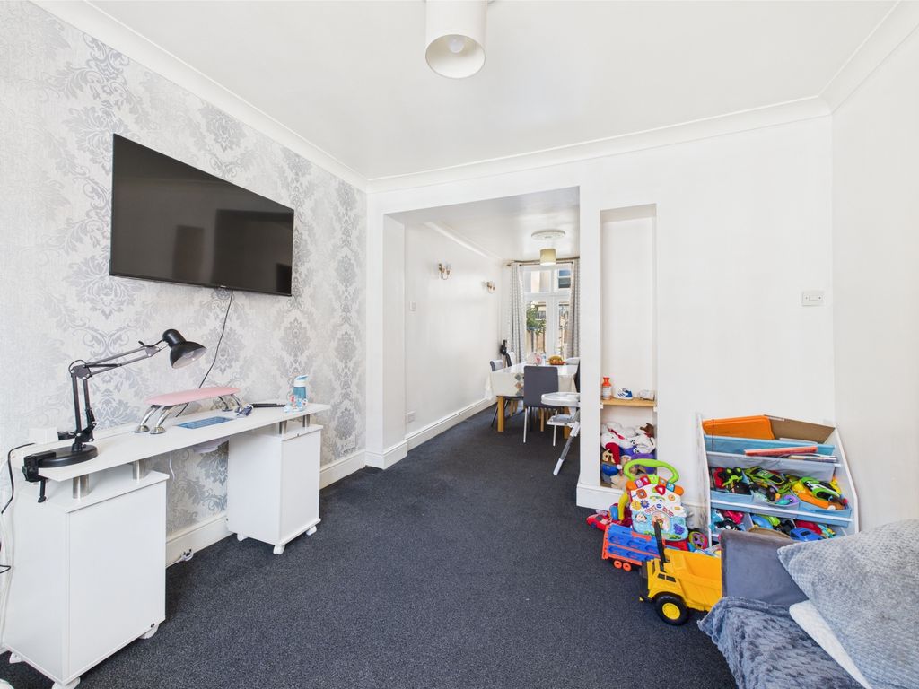 Property photo 2 of 12 Photo 13