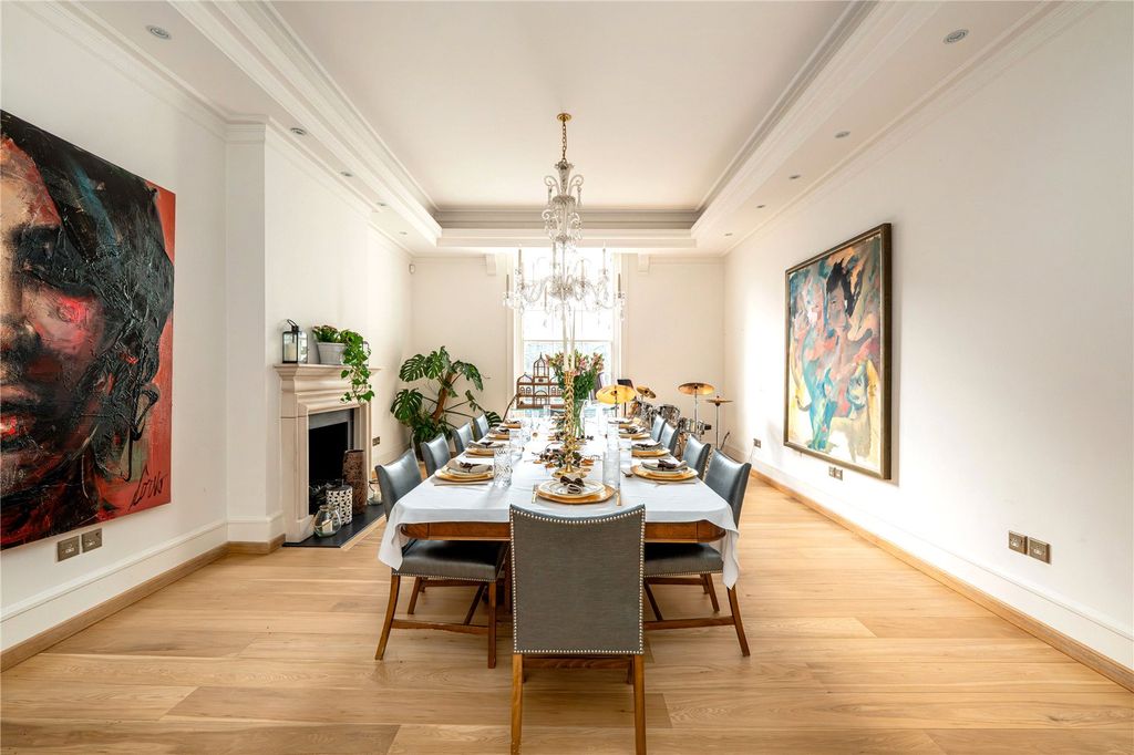 Property photo 3 of 22 Dining Room