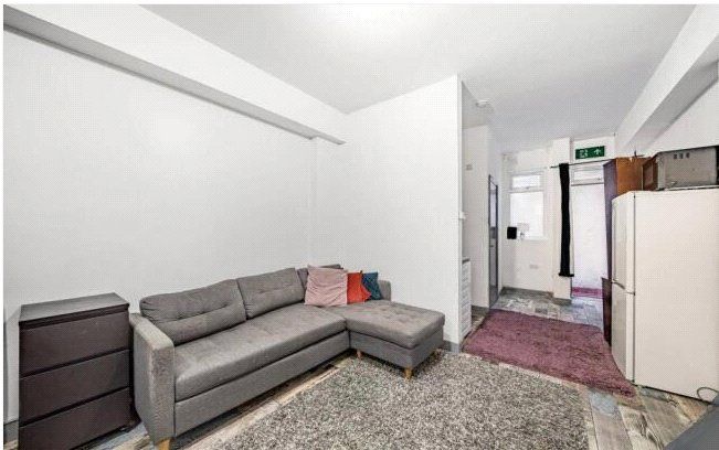 Property photo 1 of 8 Reception