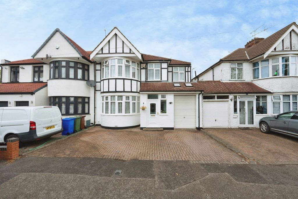 Property photo 1 of 24