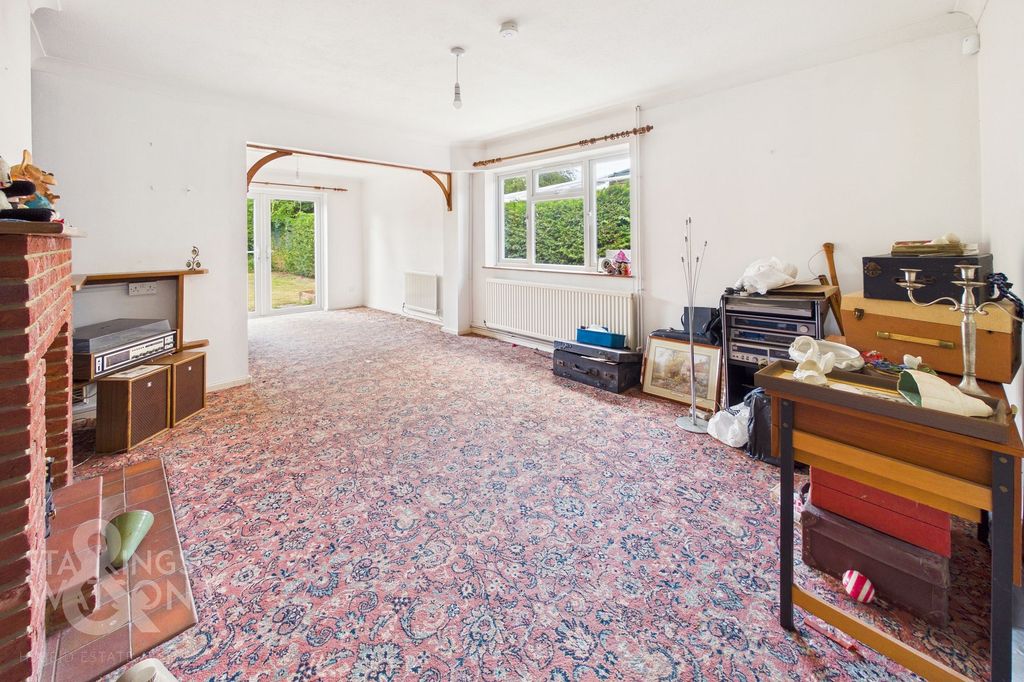 Property photo 2 of 21