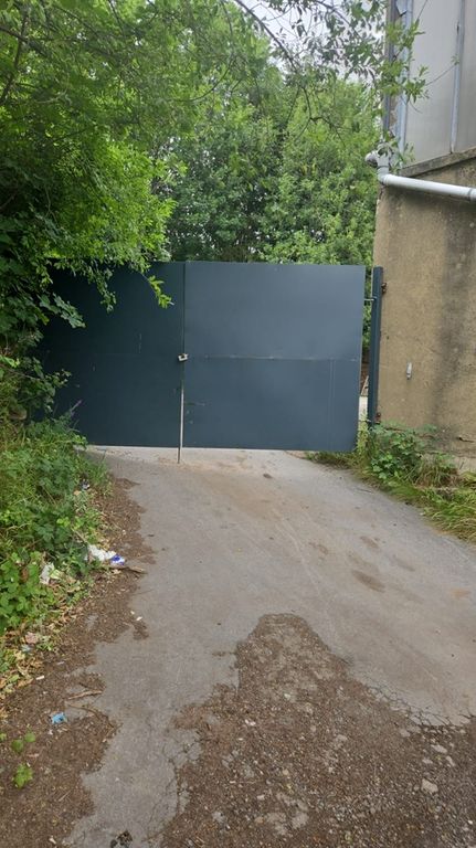 Property photo 3 of 3