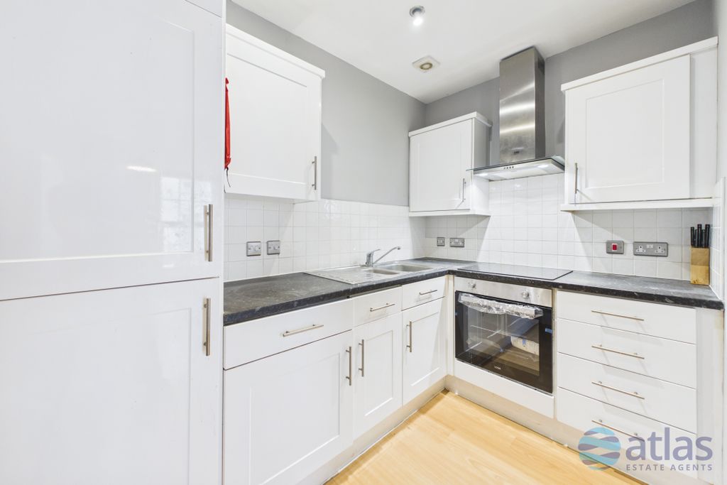 Property photo 3 of 16 Kitchen