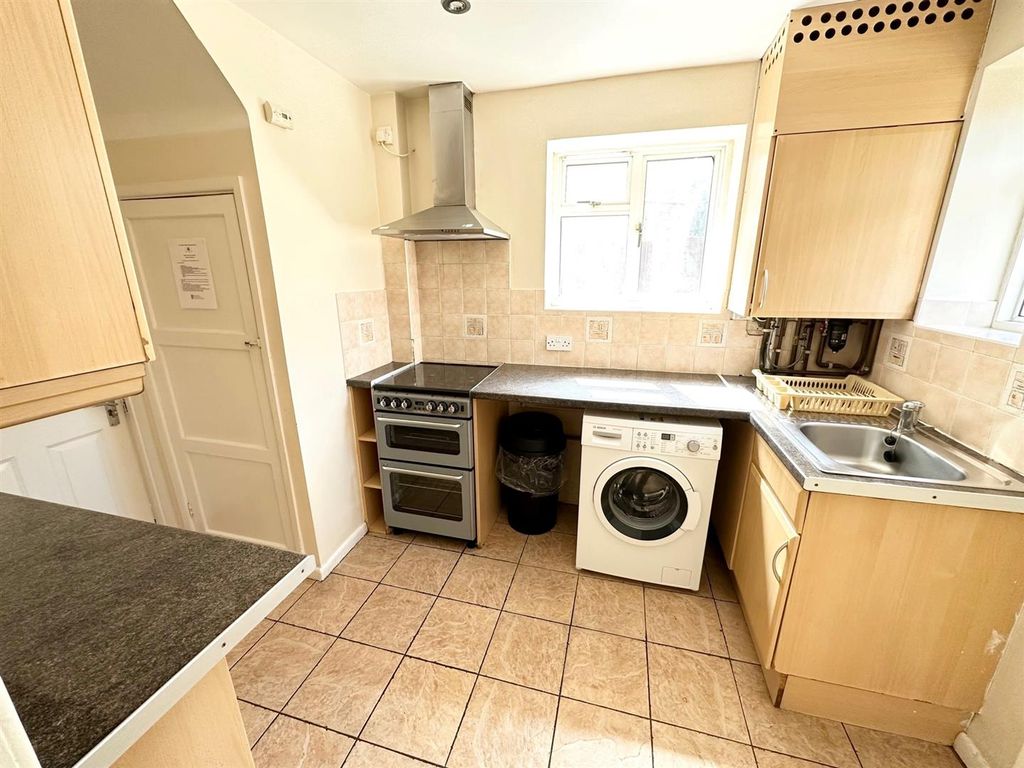 Property photo 2 of 16 Kit.Jpg