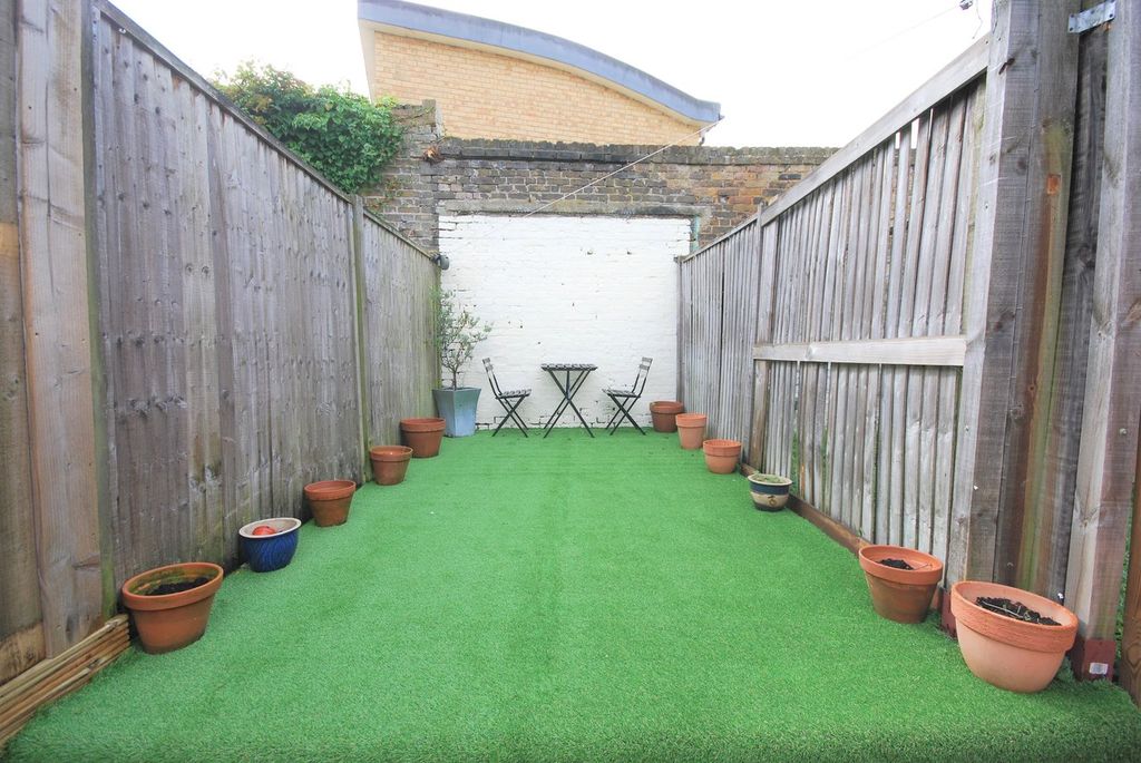 Property photo 2 of 7