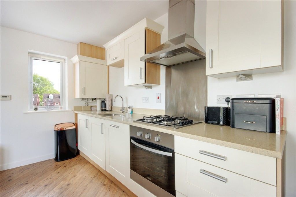 Property photo 3 of 9 Kitchen