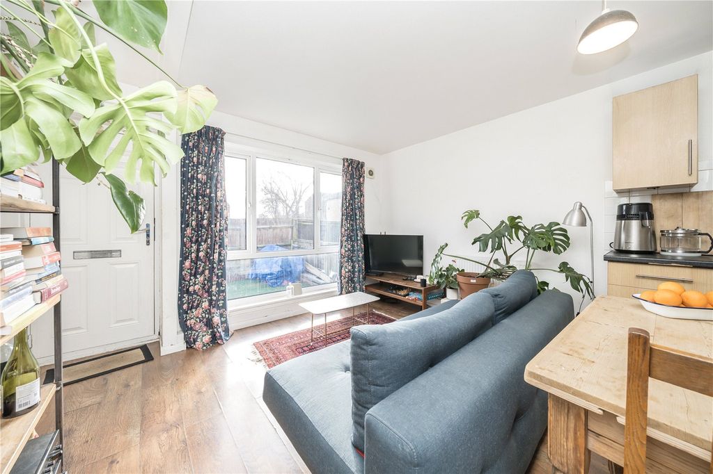 Property photo 2 of 11 Picture No. 01