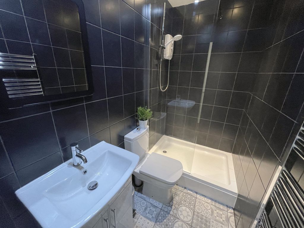 Property photo 3 of 4 57 Romer (7)