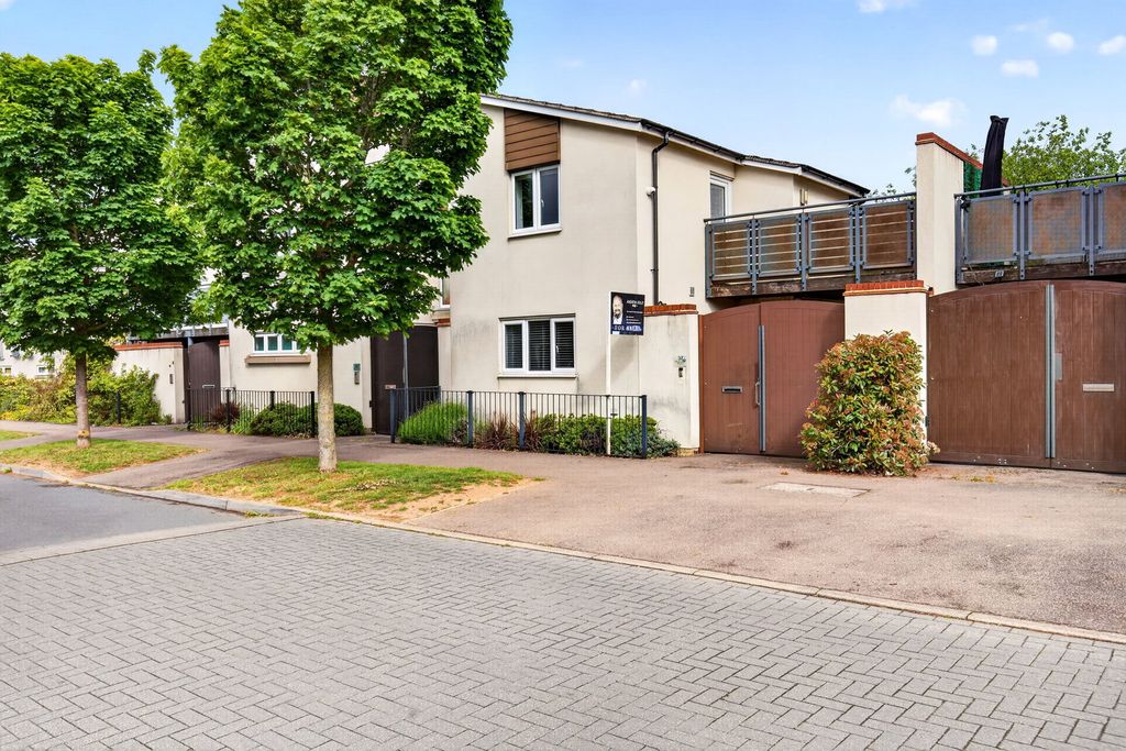 Property photo 1 of 22