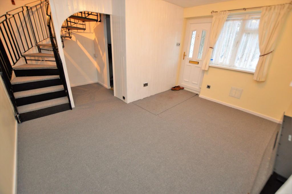 Property photo 2 of 7 Living Room