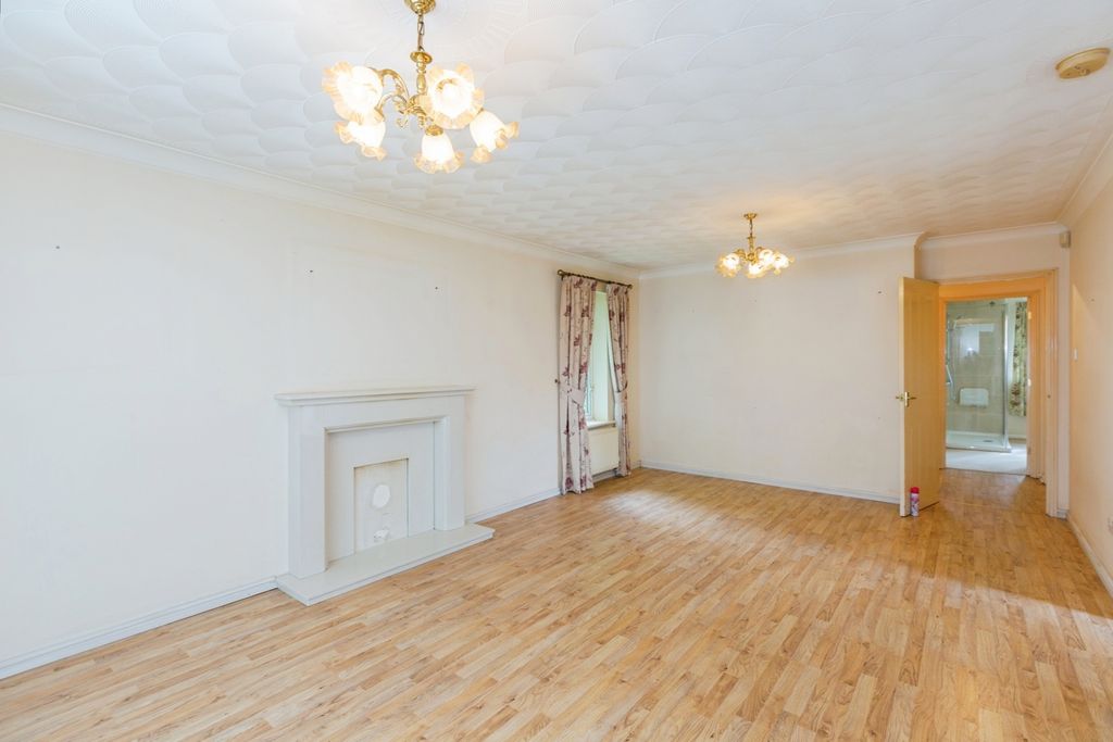 Property photo 3 of 18 Photo