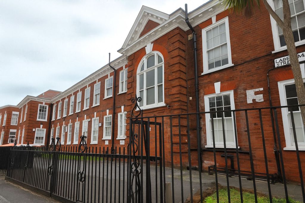 Property photo 1 of 15