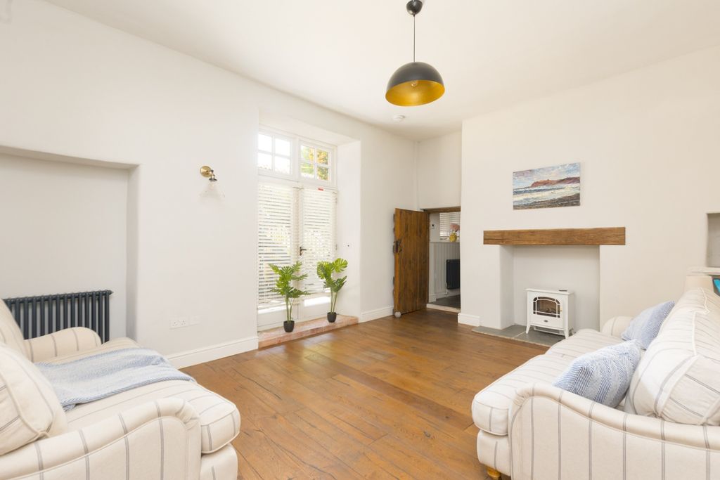 Property photo 3 of 16 4456775