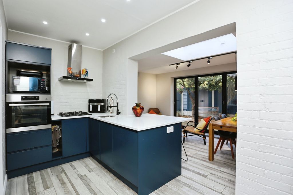 Property photo 2 of 26 Img_7774