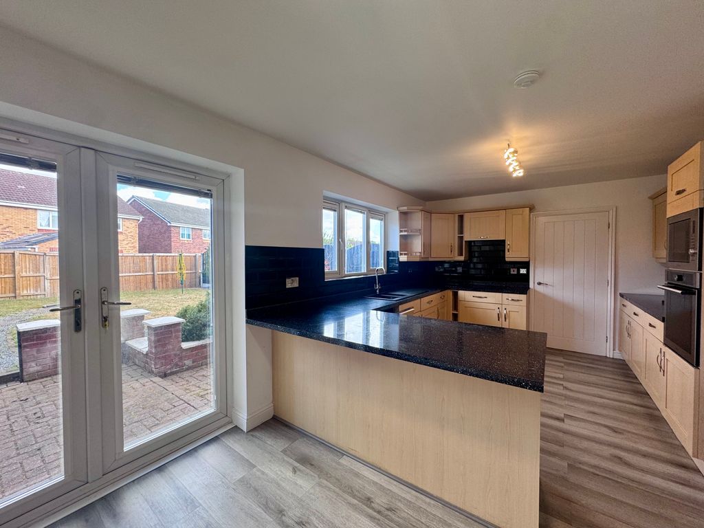 Property photo 2 of 19 Img_2417