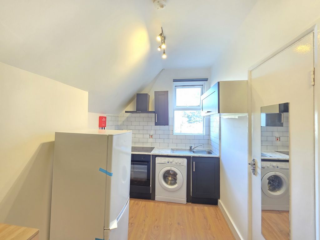 Property photo 3 of 6 Photo 2