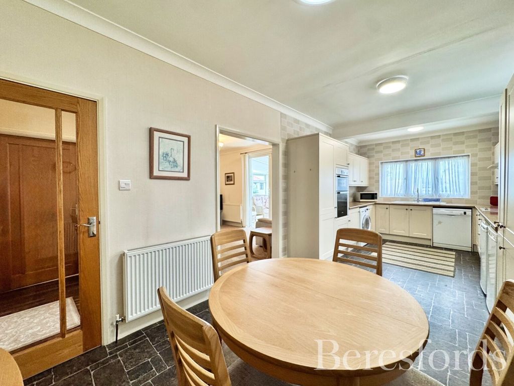 Property photo 2 of 25 Picture No. 04