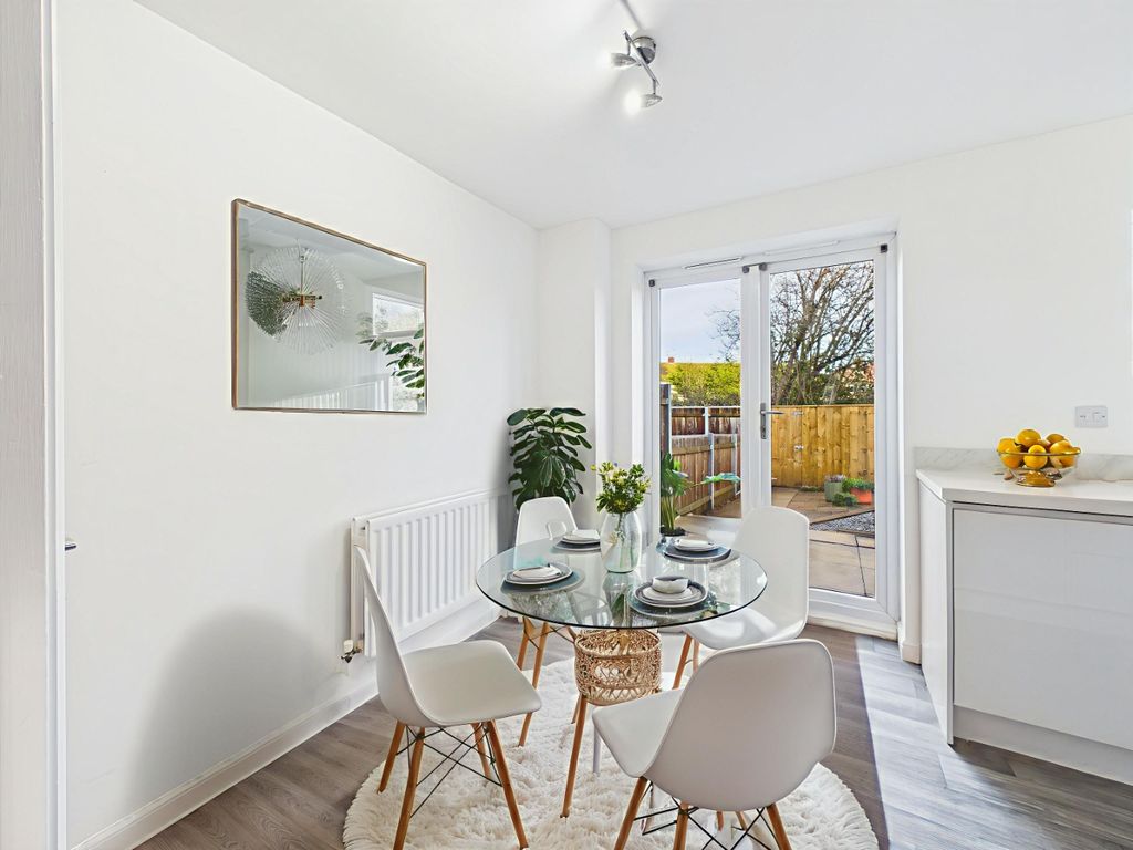 Property photo 3 of 11 4731418