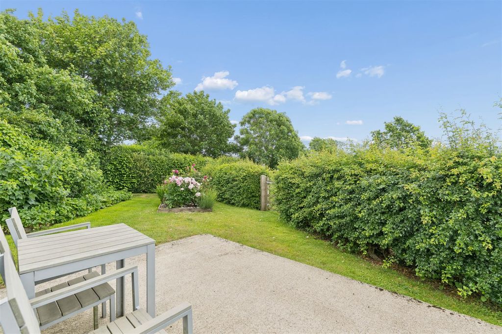 Additional image 37 of 6 bed detached house for saleHigh Road, Soulbury, Buckinghamshire LU7