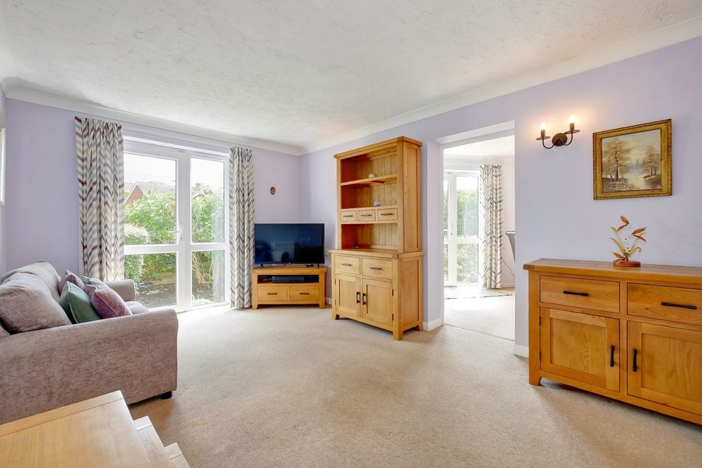 Property photo 2 of 23