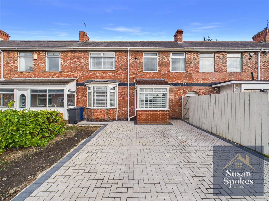 Property photo 1 of 23 Cam01858G0-Pr0235-Still038.Jpg