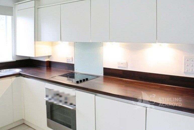 Property photo 3 of 5 Kitchen