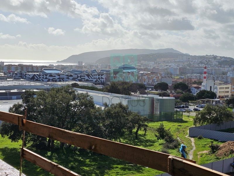 Property photo 1 of 44