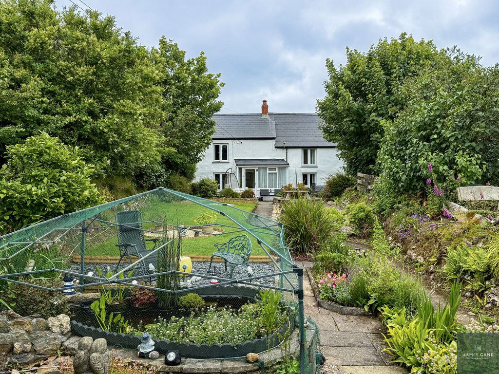 Property photo 3 of 16