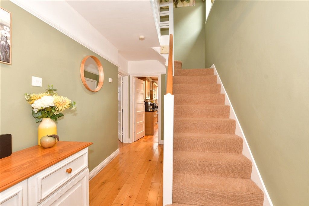 Property photo 2 of 20 Entrance Hall