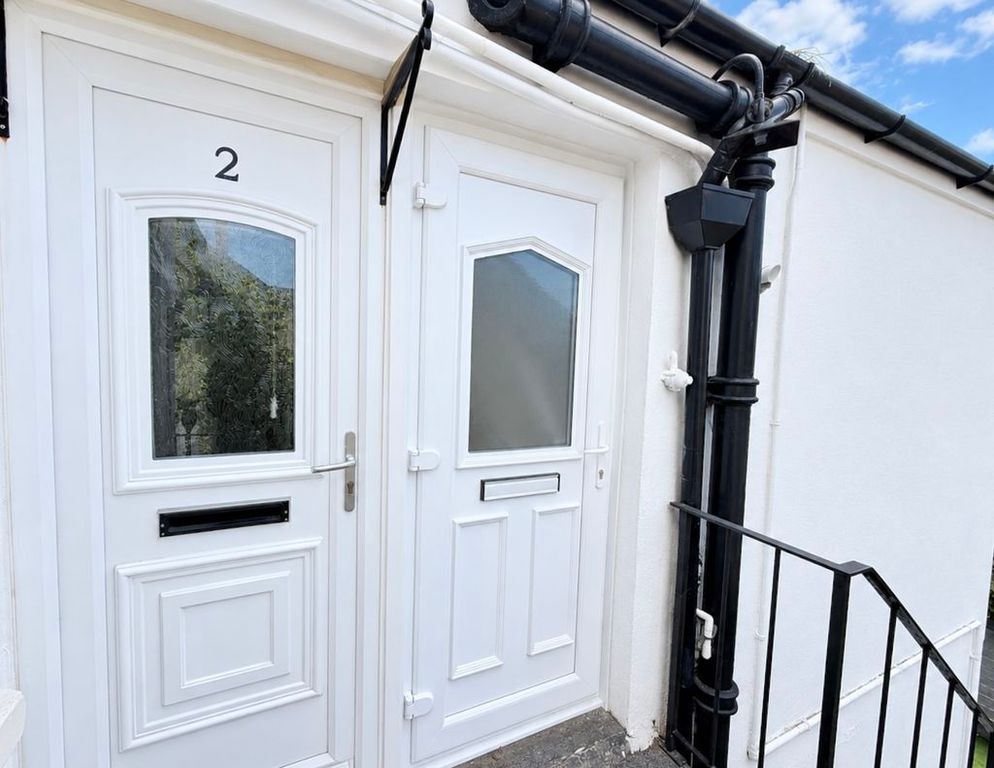 Property photo 1 of 7 Photo 9
