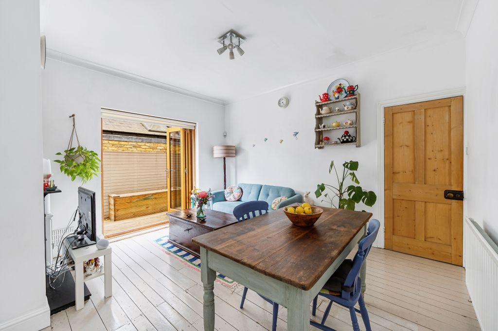 Property photo 3 of 13 Murray Road (4)