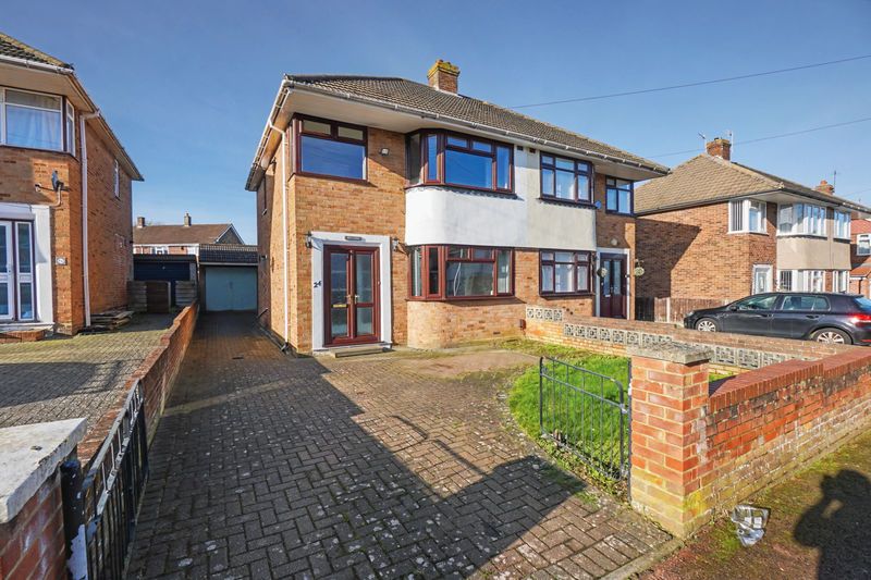 Property photo 1 of 12 Photo 8