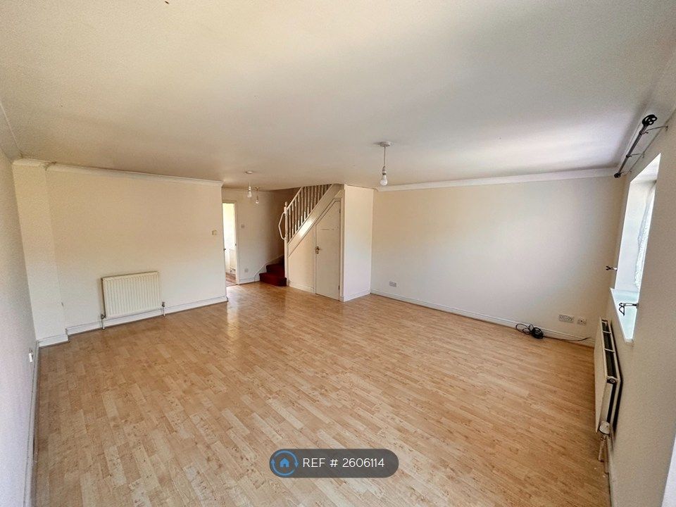 Property photo 1 of 12 Living Room1