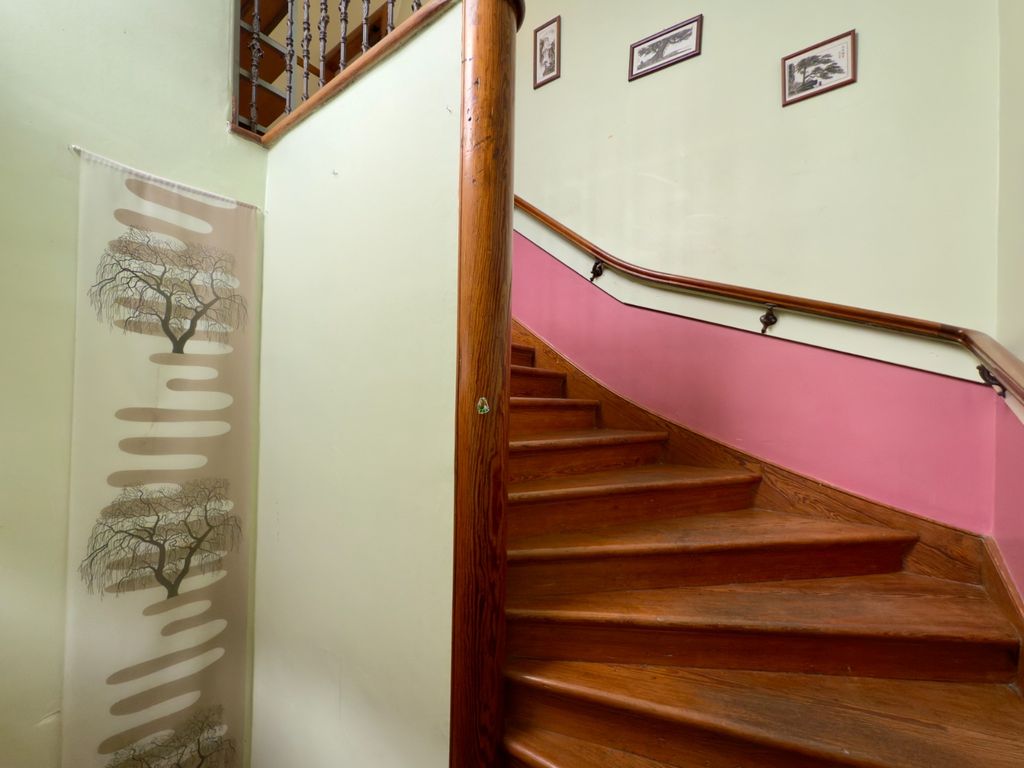 Property photo 2 of 26