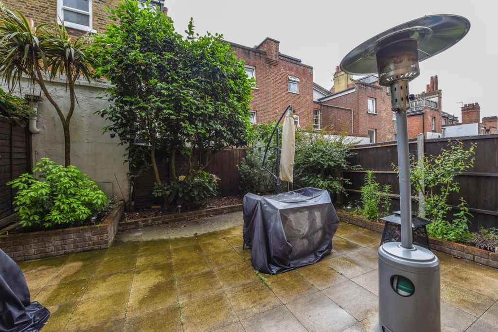 Property photo 2 of 9