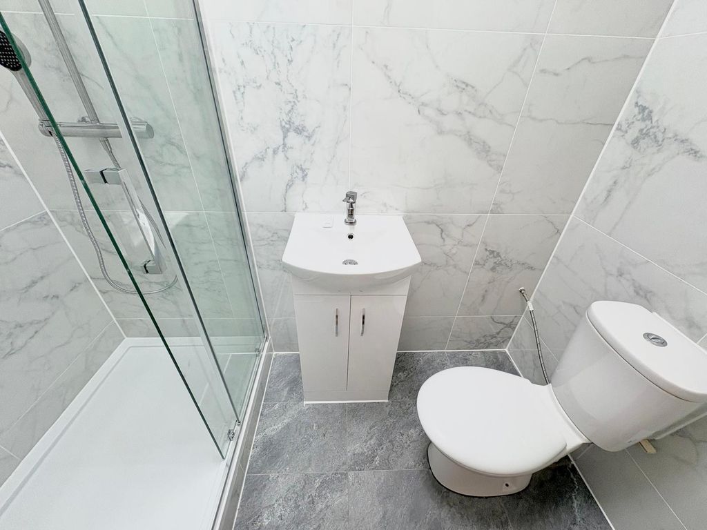 Property photo 2 of 5 Photo-2025-12-24-10-25-12