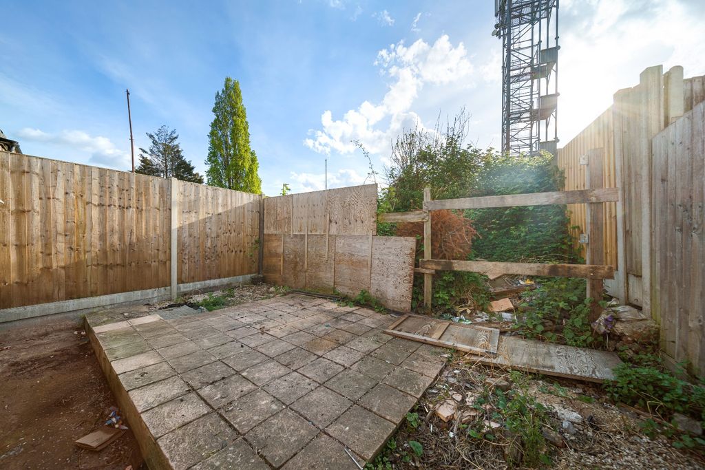 Property photo 3 of 7 4174804