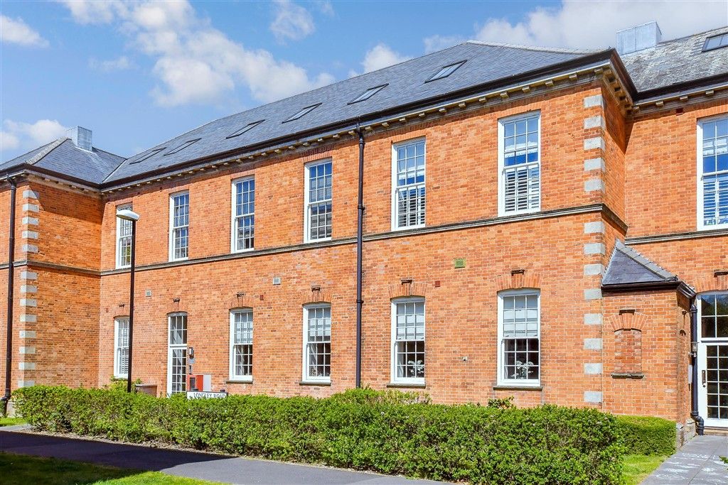 Property photo 2 of 15 External (Web)