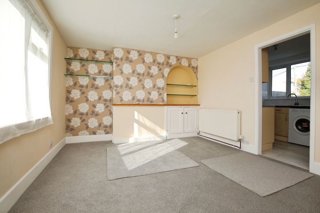 Property photo 3 of 19