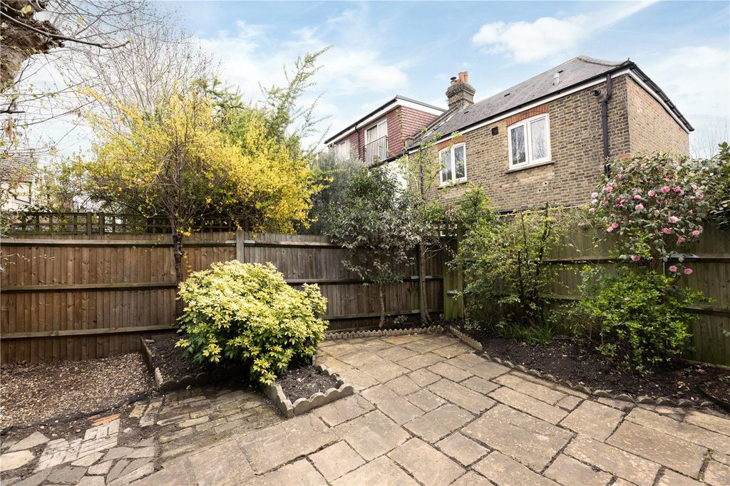 Property photo 3 of 8 Picture No. 06