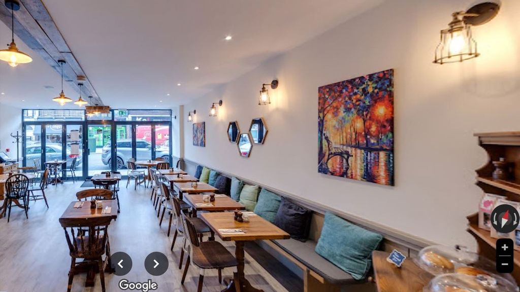 Property photo 1 of 4 The Broadway, London, Nw7 3Ll P4