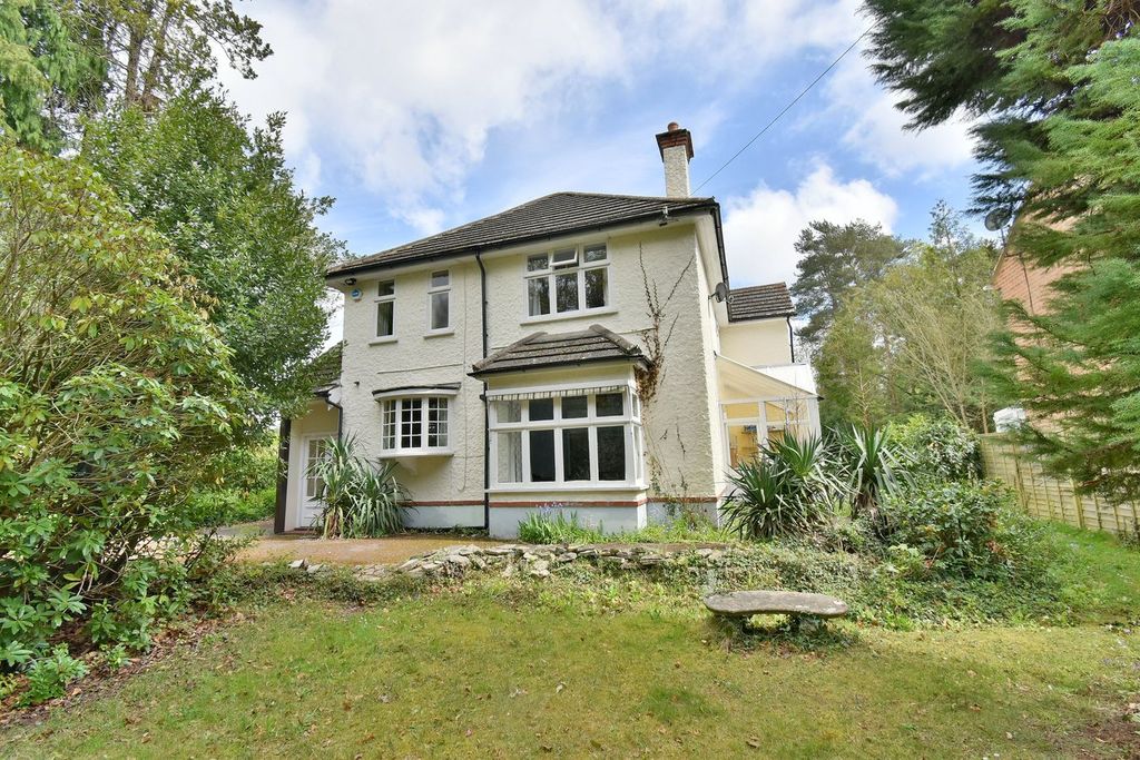 Property photo 2 of 26