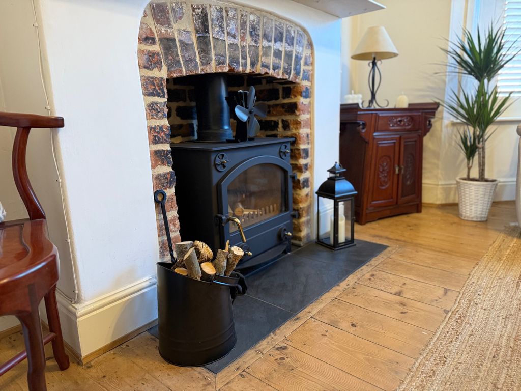 Property photo 3 of 17 Fireplace Shot