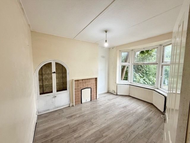 Property photo 3 of 13 4426393